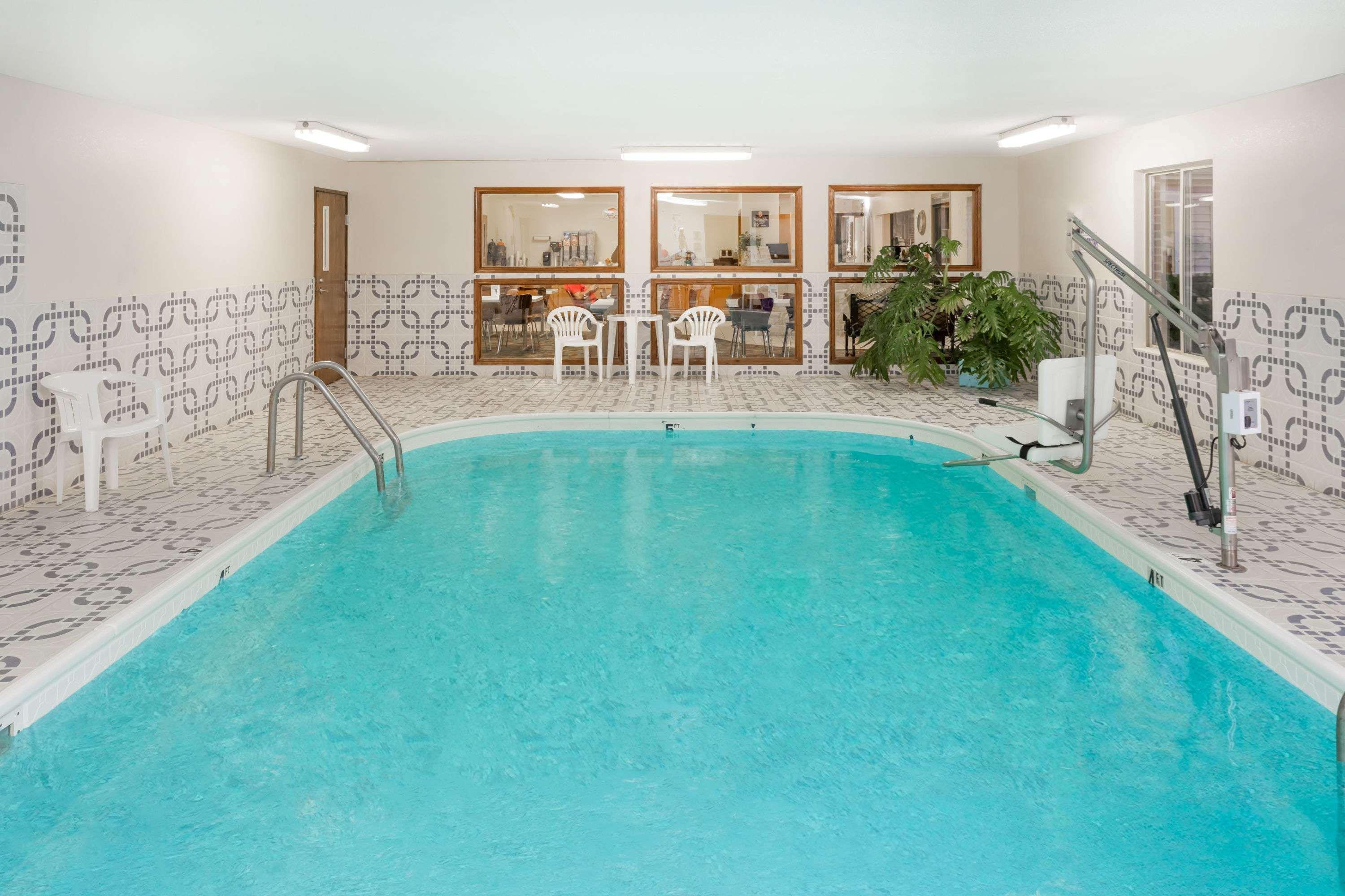 Super 8 By Wyndham Pekin/peoria Area 3*